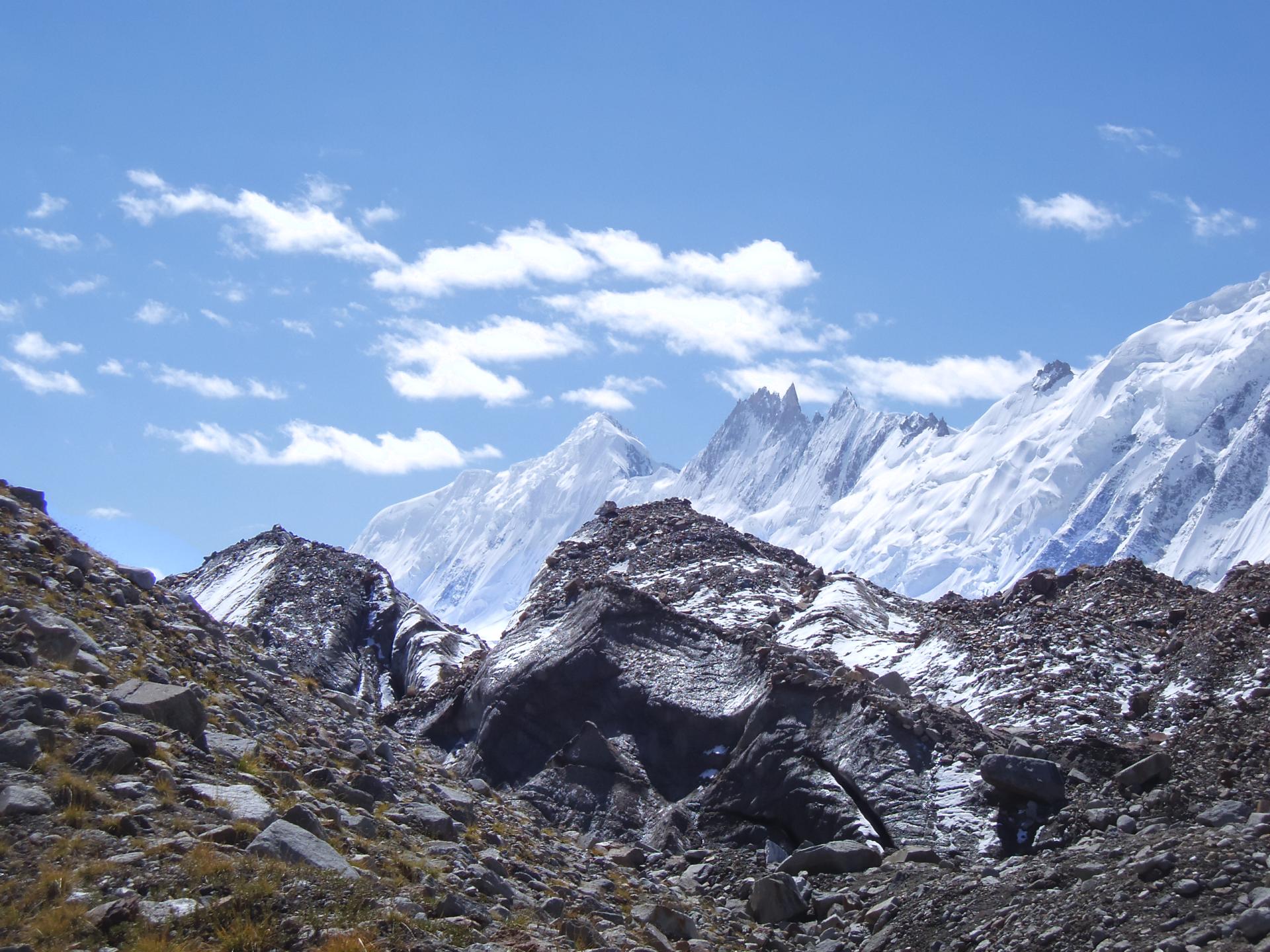 Biafo_Glacier,_Gilgit_Region